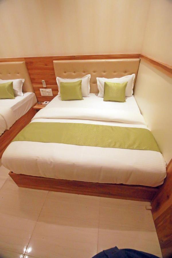 Hotel Al Madina Palace Мумбаї Екстер'єр фото