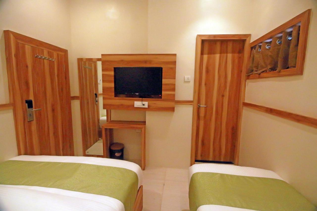 Hotel Al Madina Palace Мумбаї Екстер'єр фото
